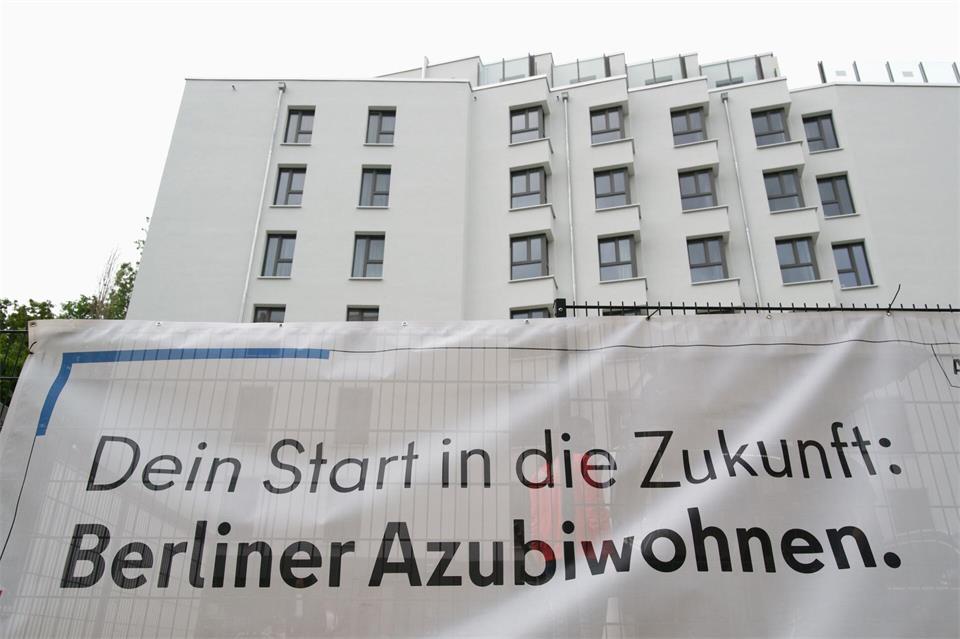 Eine eigene Wohnung ist für Azubis oft nicht drin. (Archivbild)Soeren Stache/dpa
