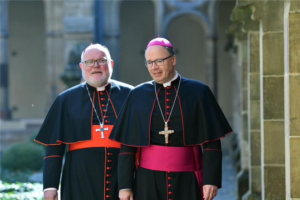 Eine historische Studie hat den Umgang mit sexuellem Missbrauch zu den Amtszeiten von Marx und Ackermann untersucht. (Archivbild)Harald Tittel/dpa