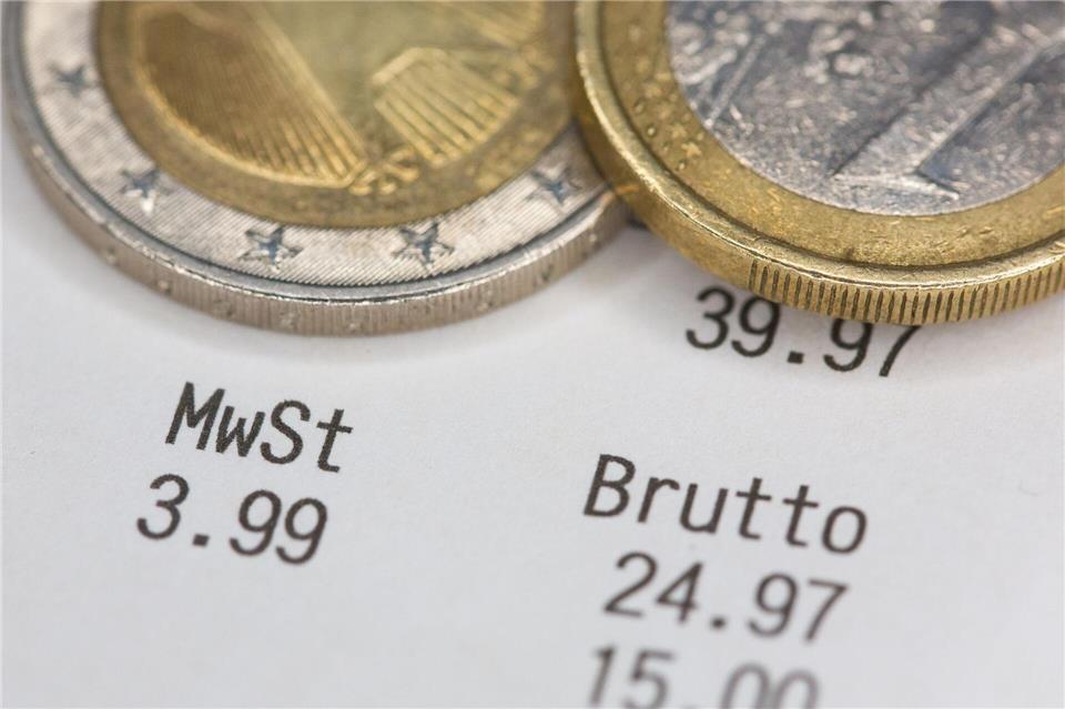 Eine höhere Mehrwertsteuer würde Einkaufen teurer machen. (Illustration)Fernando Gutierrez-Juarez/dpa