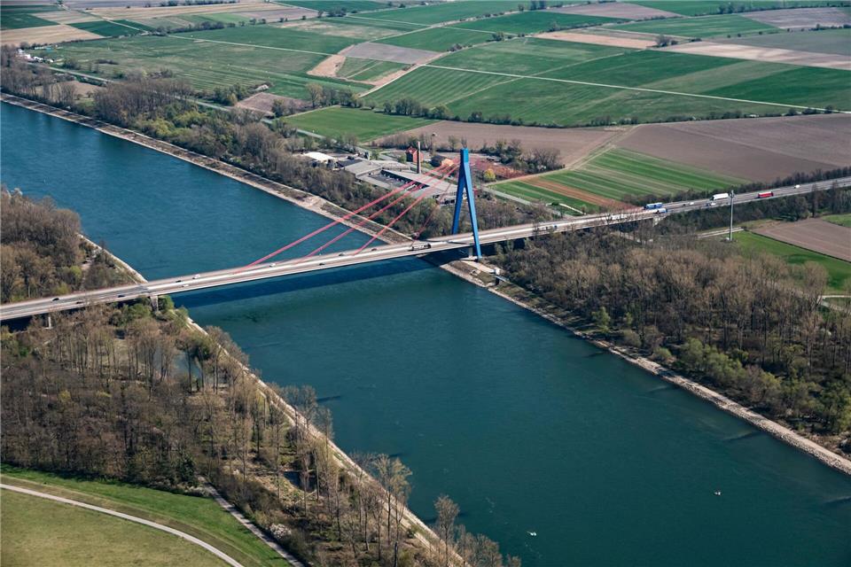 Eine neue Version einer Website mit Geodaten des Landes Rheinland-Pfalz bietet unter anderem viele Luftbilder. (Archivbild)Uli Deck/dpa