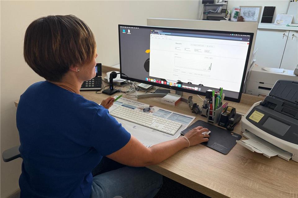 Eine neue Verteilung der Aufgaben in Arztpraxen gehört zum Pilotprojekt Häppi-Praxen. (Archivbild)Mona Wenisch/dpa