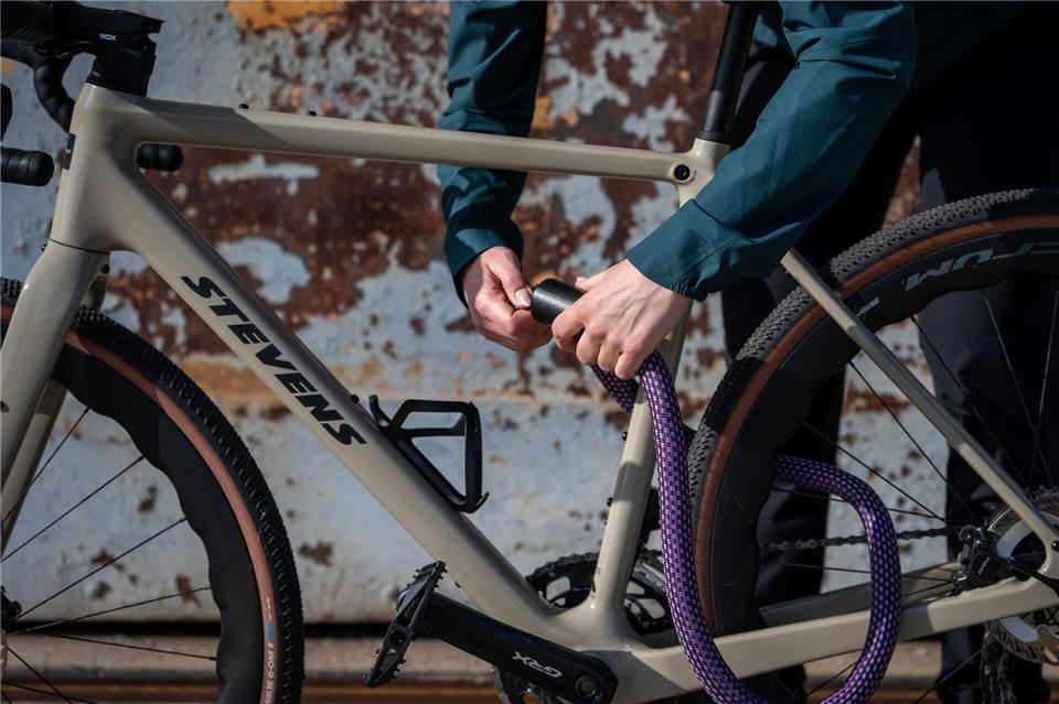 Eine separate Fahrraddiebstahlversicherung ist besonders für hochwertige Fahrräder oder E-Bikes sinnvoll.Zacharie Scheurer/dpa-tmn