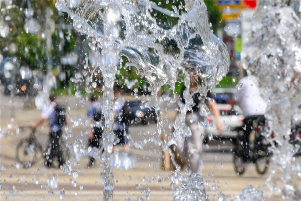 Eine sogenannte Omega-Wetterlage prägte das Wetter im Juni - auch in Sachsen-Anhalt. (Archivbild) Hendrik Schmidt/dpa