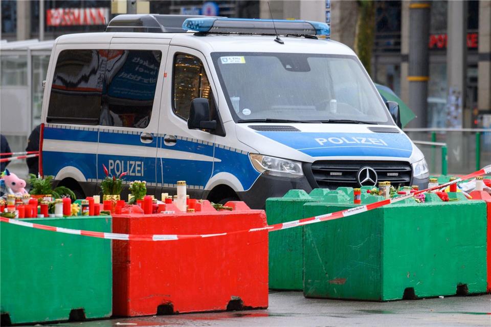 Eineinhalb Jahre nach dem Anschlag auf den Magdeburger Weihnachtsmarkt wird ein neues Sicherheitskonzept für den Alten Markt erarbeitet. (Archivbild)Klaus-Dietmar Gabbert/dpa