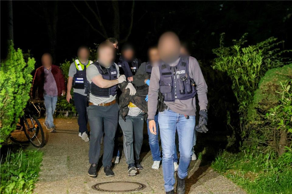 Einen Tag nach der Tat war der Verdächtige festgenommen worden. (Archivbild)Tim Oelbermann/dpa