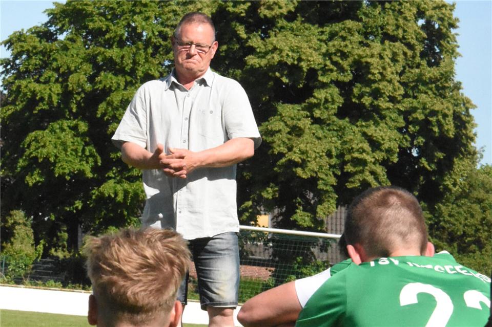 Einen gebrauchten Tag erwischte Coach Christian Gabmaier mit seinem Landesliga-Aufsteiger TSV Raesfeld beim 0:5 in Heessen.