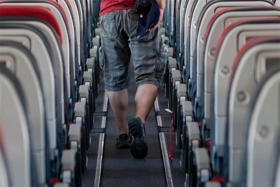 Einer Reisethrombose kann man mit ein paar kleinen Übungen vorbeugen.Klaus-Dietmar Gabbert/dpa-tmn