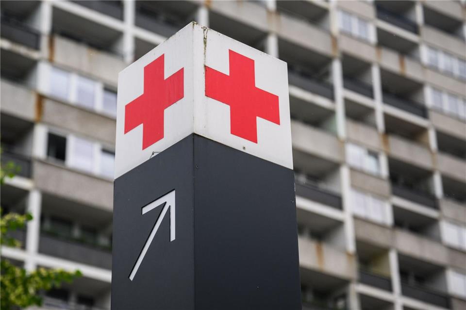 Einer Umfrage der AOK unter ihren Versicherten zufolge liegt die durchschnittliche Gesamtzufriedenheit mit den Kliniken in Niedersachsen bei 84 Prozent. (Symbolbild)Julian Stratenschulte/dpa