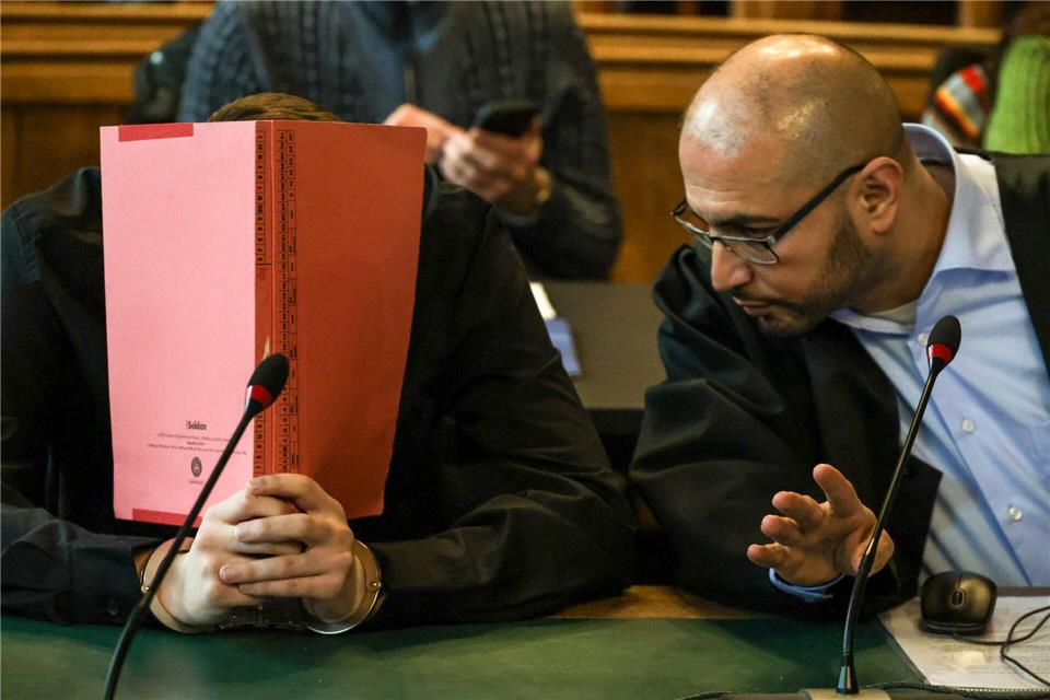 Einer der Angeklagten legte ein Geständnis ab. Focke Strangmann/dpa