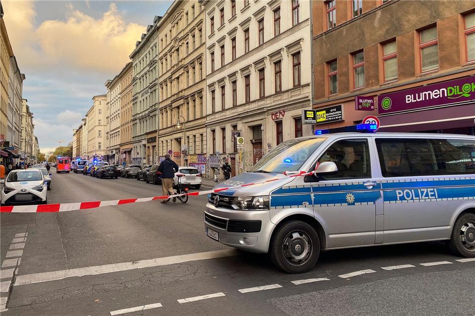 Zwei Verletzte nach Schüssen in Berlin-Kreuzberg Einer der Verletzten begab sich selbstständig ins Krankenhaus.Anja Mia Neumann/dpa