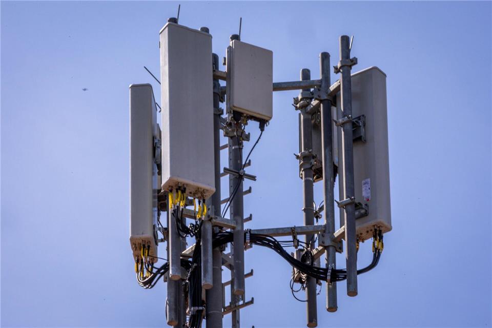 Einer von Zehntausenden Mobilfunk-Antennenstandorten in Deutschland. (Archivbild)Jens Büttner/dpa