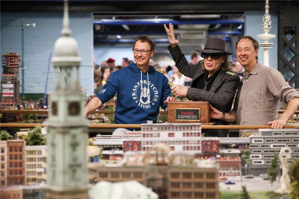 Einer von vielen Promis, die schon im Wunderland waren, ist Udo Lindenberg. Christian Charisius/dpa