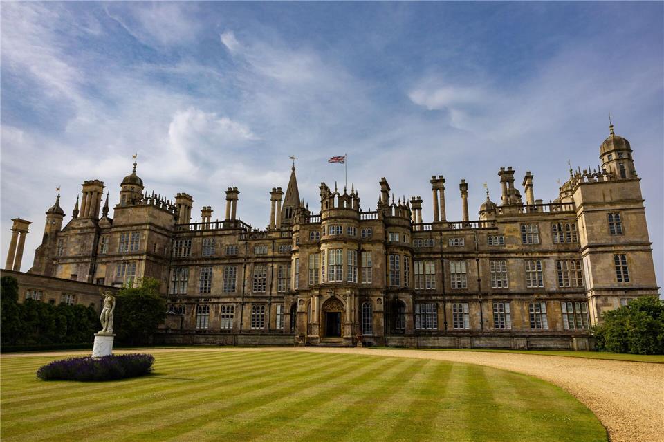Einfach monumental: der Landsitz Burghley House.Mauritshuis/dpa-tmn