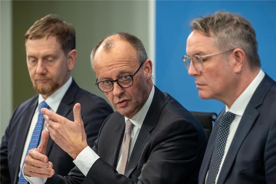 Einig beim einen Thema, zerstritten beim zweiten: Merz und die Ministerpräsidenten. Michael Kappeler/dpa