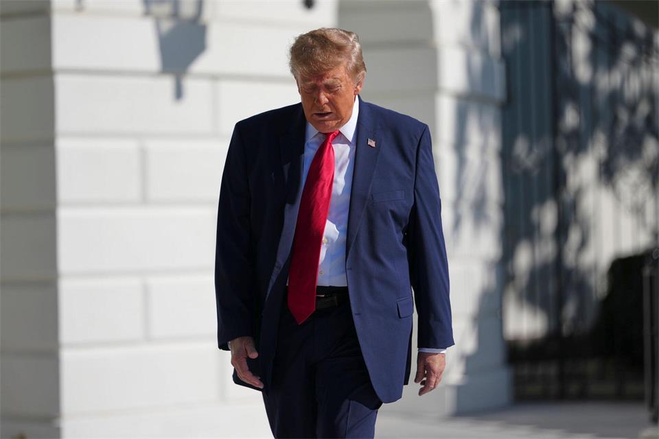 Einige Demokraten fordern die Einsetzung eines unabhängigen Sonderermittlers, um Verbindungen von US-Präsident Donald Trump zum Sexualstraftäter Jeffrey Epstein unter die Lupe zu nehmen. (Archivbild)Julia Demaree Nikhinson/AP/dpa