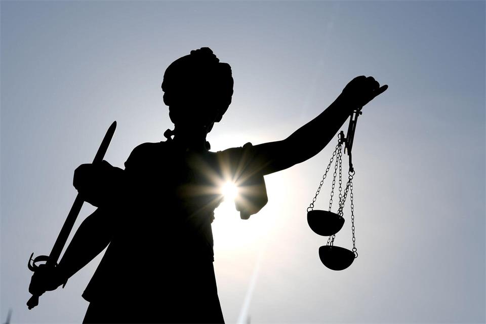 Einige Länder haben Maßnahmen ergriffen, damit über Asylklagen schneller entschieden werden kann.picture alliance/dpa
