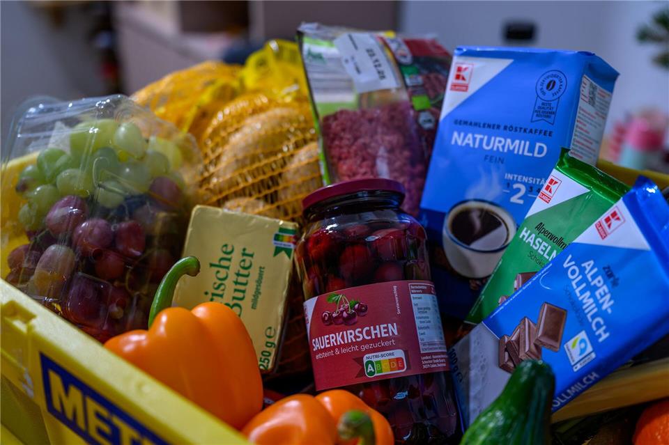 Einige Lebensmittel sind derzeit deutlich günstiger als Ende 2024. (Symbolbild)Hendrik Schmidt/dpa