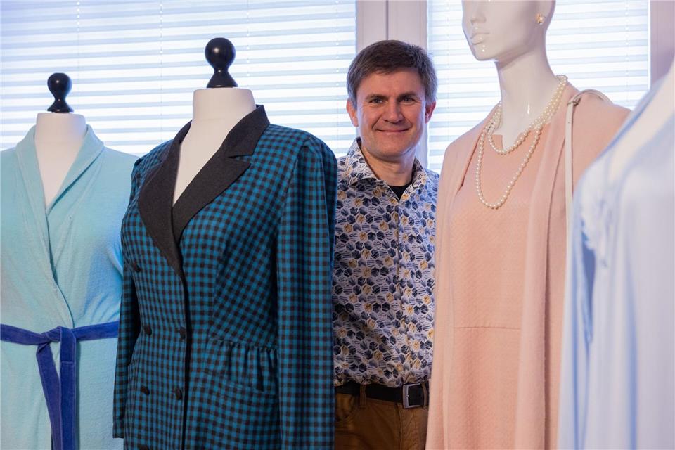 Einige der Kleider hat „Mutter Beimer“ getragen.Rolf Vennenbernd/dpa