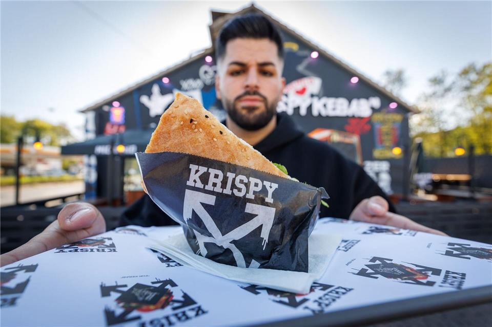 „Einmal Döner, aber schön krispy!“ (Archivbild)Friso Gentsch/dpa