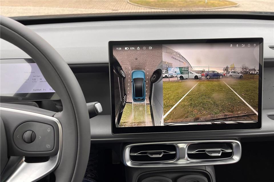 Einparken leicht gemacht dank 360-Grad-Kamera.