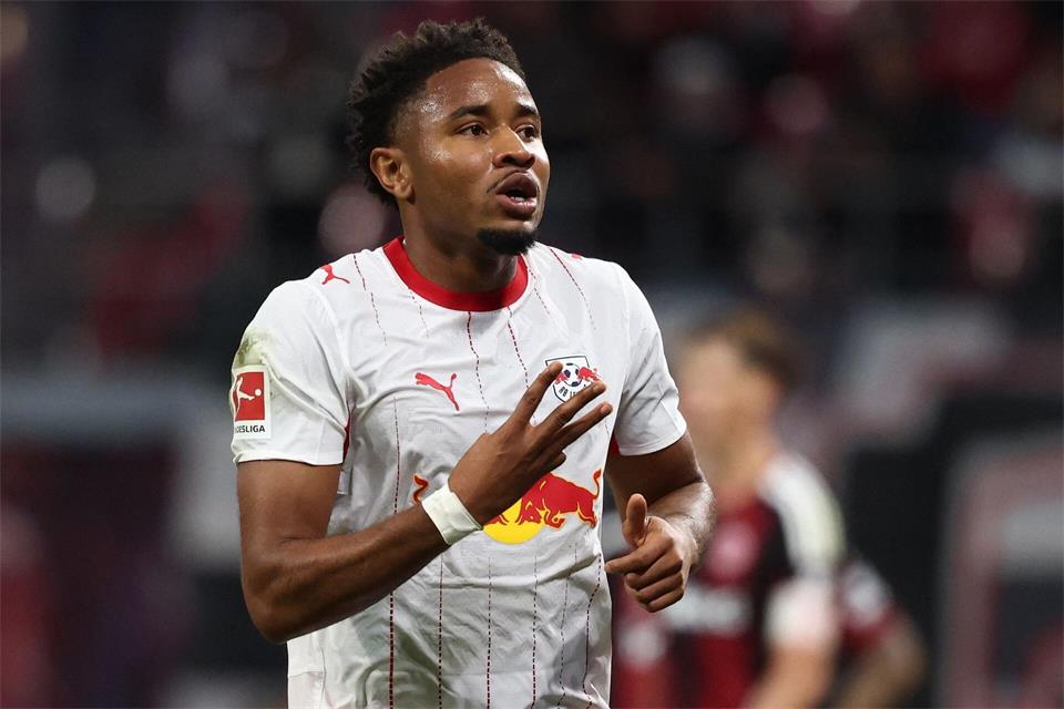 Eins, zwei, drei: Nkunku erzielte den ersten Leipziger Bundesliga-Hattrick.Jan Woitas/dpa