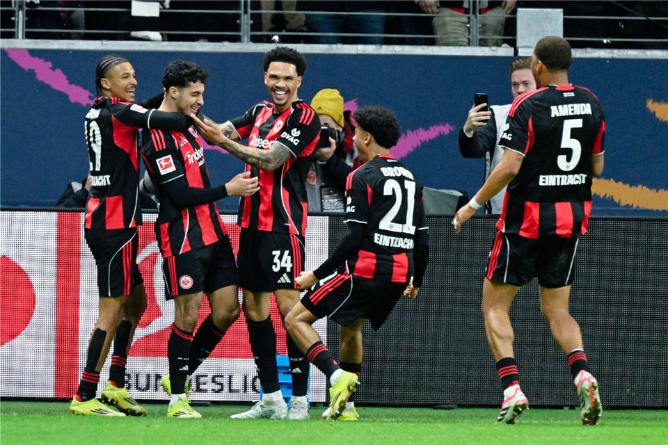 Eintracht Frankfurt feierte einen wichtigen Sieg.Uwe Anspach/dpa