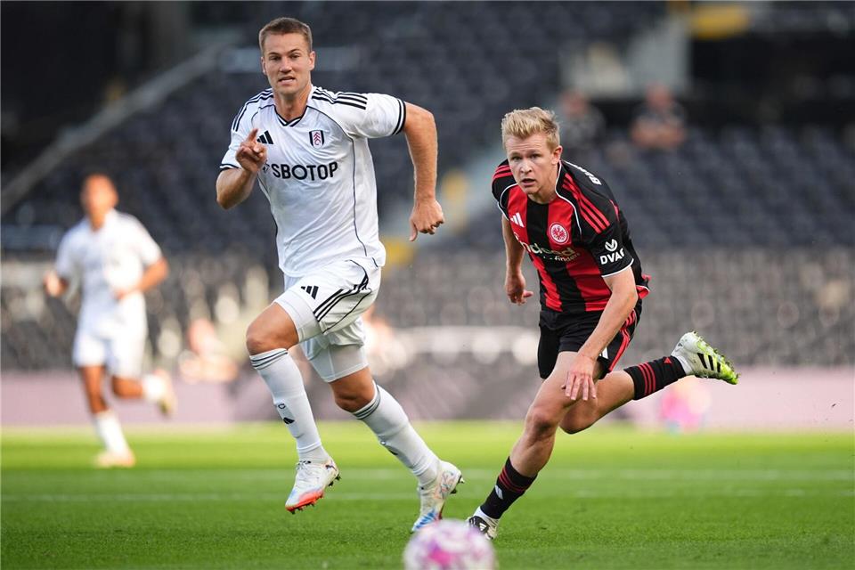 Eintracht Frankfurt hat das letzte Saison-Testspiel beim FC Fulham verloren.James Manning/PA Wire/dpa