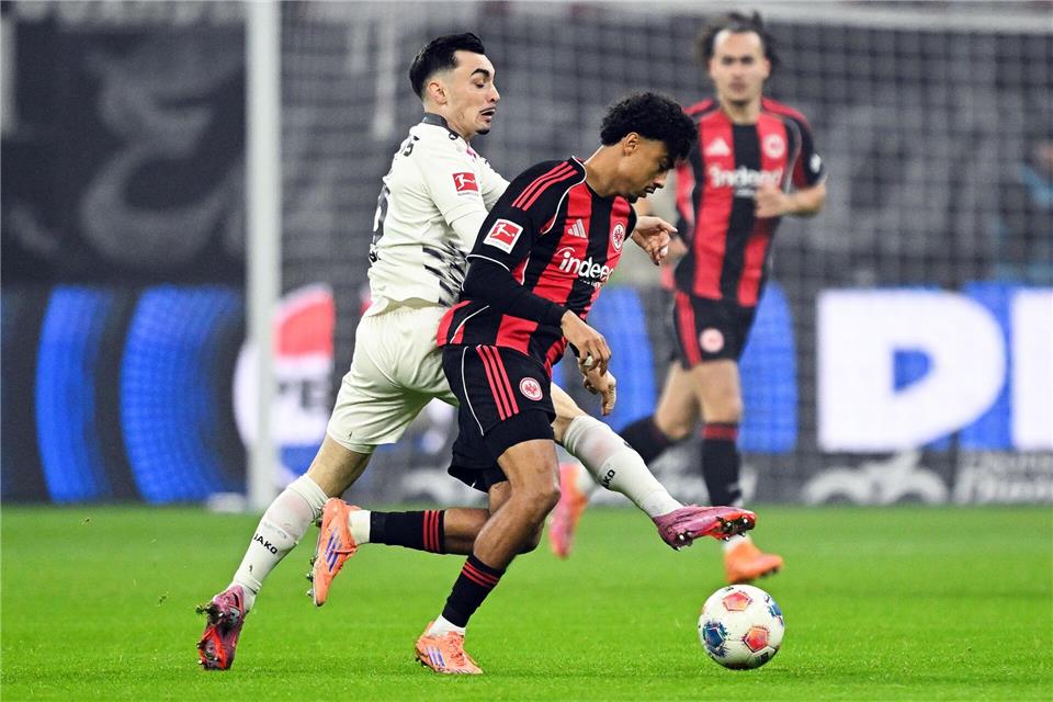 Eintracht Frankfurt und Mainz 05 lieferten sich ein umkämpftes Rhein-Main-Duell.Arne Dedert/dpa