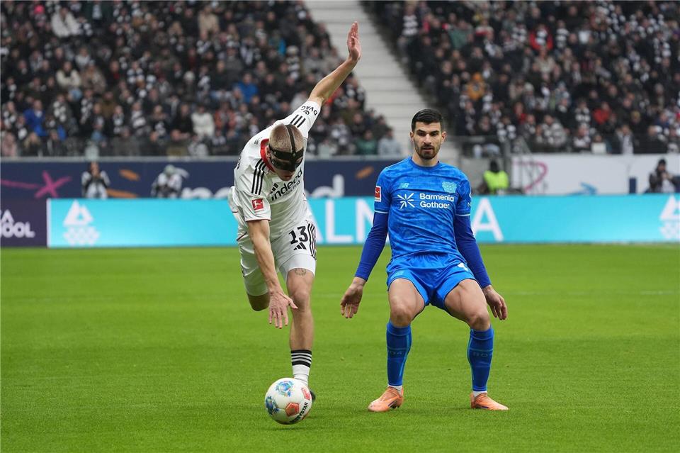 Eintracht Frankfurt und Rasmus Kristensen (l) sind weiter am Straucheln.Marc Schüler/dpa