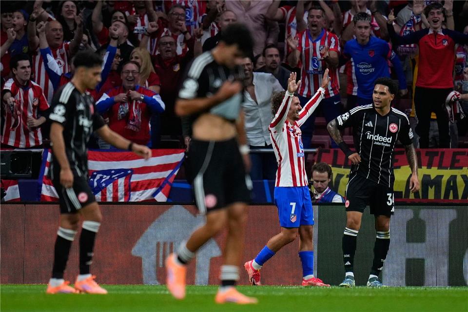 Eintracht Frankfurt war bei Atlético Madrid chancenlos.Manu Fernandez/AP/dpa