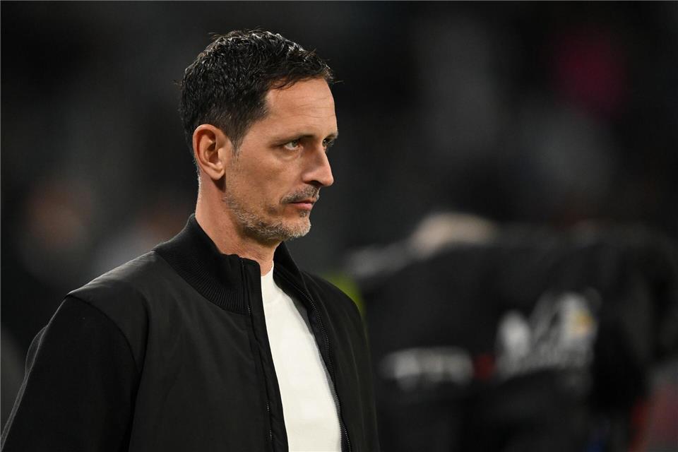 Eintracht Frankfurts Coach Dino Toppmöller hat viel Respekt vor Aufsteiger Köln. (Archivbild)Arne Dedert/dpa