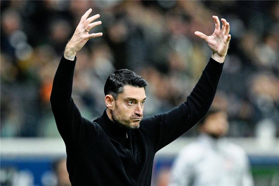 Eintracht Frankfurts Trainer Albert Riera hat heftige Kritik an den Medien geübt. (Archivbild)Uwe Anspach/dpa