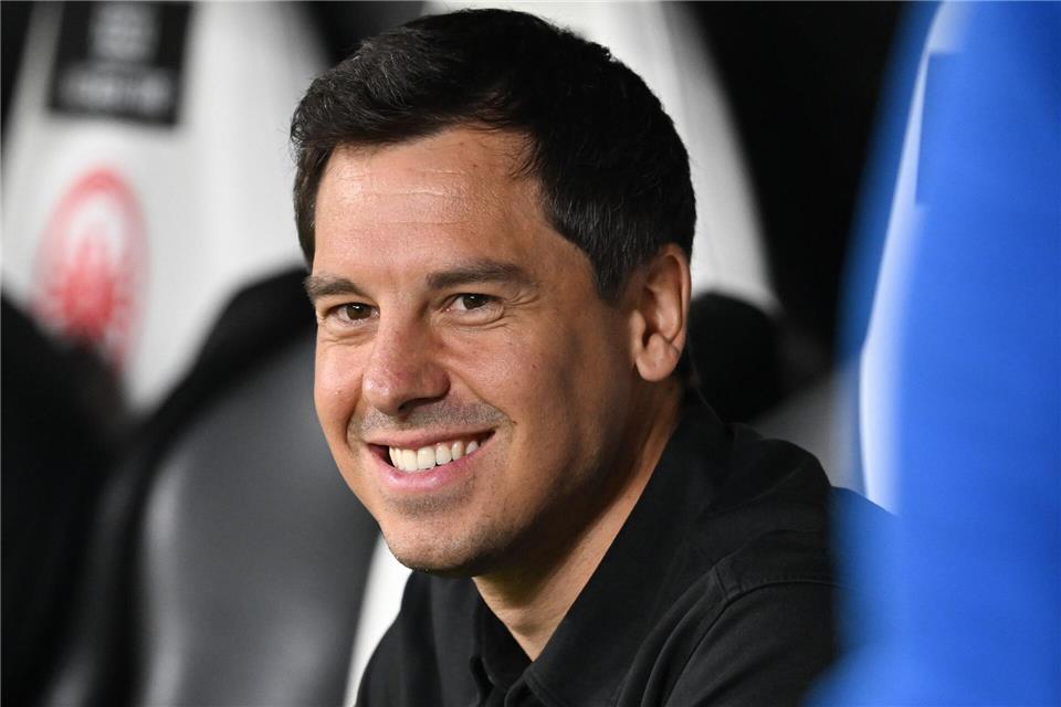 Eintracht-Sportdirektor Timmo Hardung ist von der Qualität der Mannschaft überzeugt.Arne Dedert/dpa