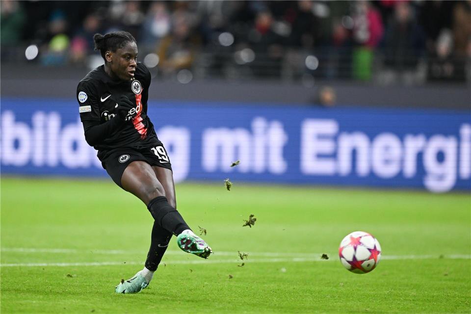 Eintracht-Stürmerin Nicole Anyomi erzielte gegen Nürnberg für einen Doppelpack. (Archivbild)Arne Dedert/dpa