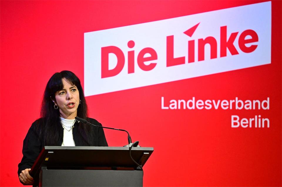 Elif Eralp hat Strafanzeige gegen Innenminister Alexander Dobrindt gestellt. (Archivbild)Sebastian Gollnow/dpa