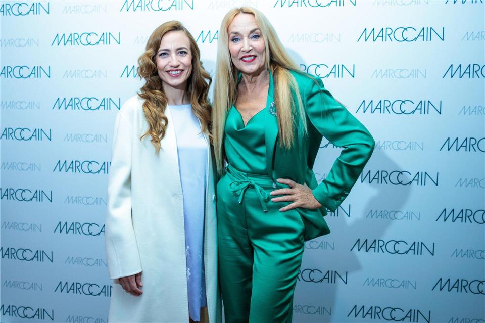 Elizabeth Jagger und Jerry Hall besuchten die Fashion Week in Berlin.Carsten Koall/dpa
