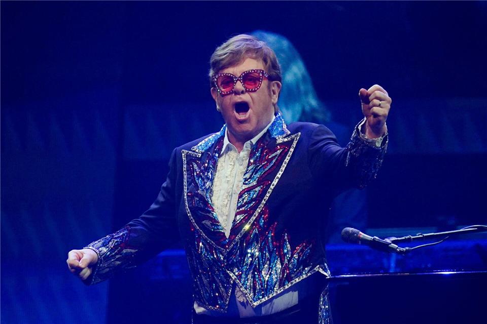 Elton John hat Probleme mit dem Sehen - Shows spielt er aber nach wie vor. (Archivfoto)Yui Mok/PA Wire/dpa