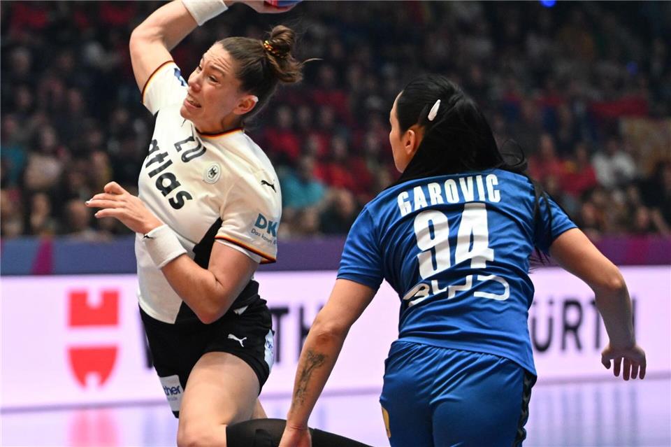 Emily Vogel wünscht sich für die WM-Hauptrunde in Dortmund eine volle Halle.Marijan Murat/dpa