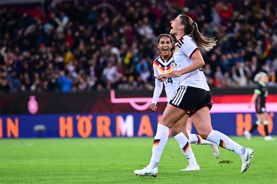 Empfahl sich gegen Australien: Angreiferin Melissa Kössler. Sebastian Christoph Gollnow/dpa