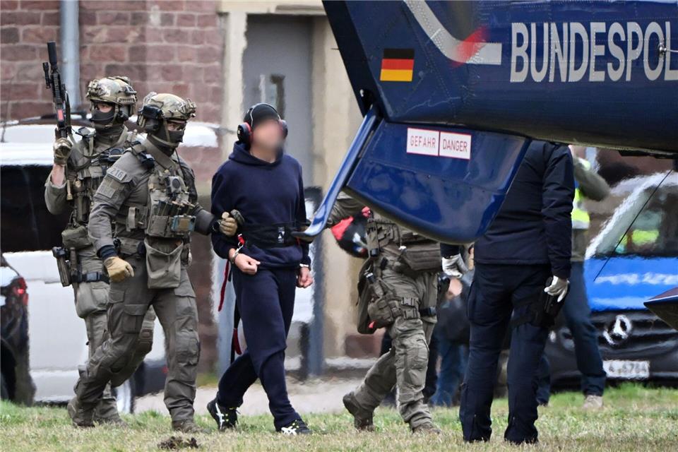 Ende November wurde der Verdächtige nach Deutschland überstellt. Er sitzt seitdem in Untersuchungshaft. (Archivbild)Uli Deck/dpa