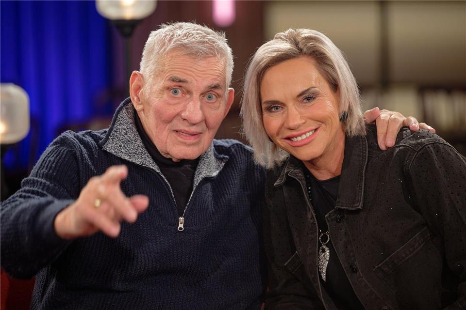 Ende vergangenen Jahres saßen Heinz Hoenig und Annika Kärsten-Hoenig in einem Fernsehstudio. (Archivbild)Henning Kaiser/dpa