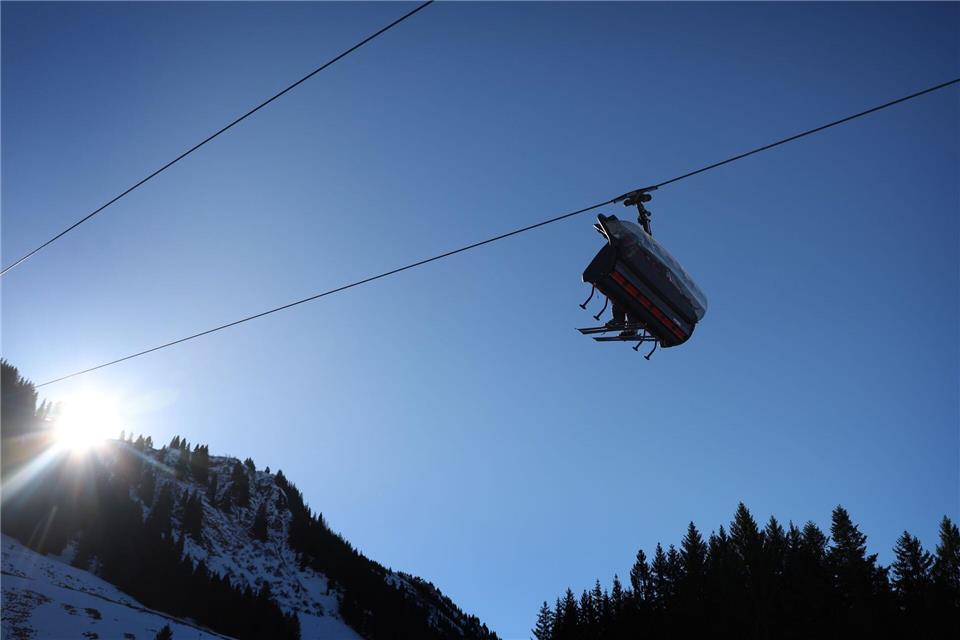Endlich wieder Skifahren - das ist ab Sonntag im Allgäu möglich. (Archivbild)Karl-Josef Hildenbrand/dpa