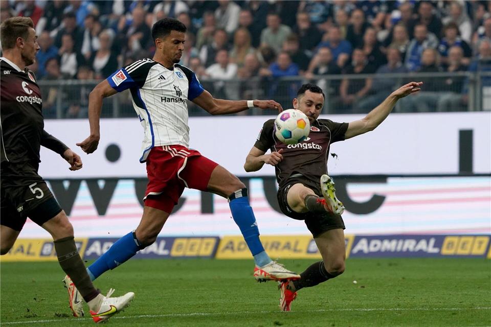 Endlich wieder ein erstklassiges Stadtduell: HSV gegen den FC St. Pauli  Marcus Brandt/dpa
