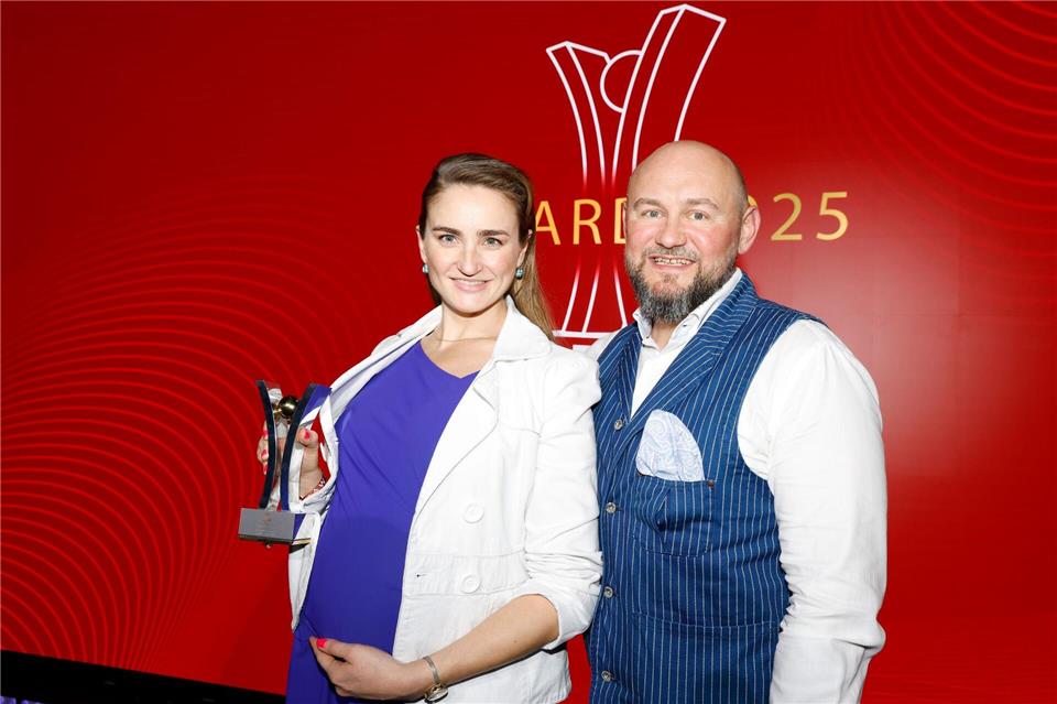 Endlich zu dritt: Elena Semechin und ihr Mann Phillip freuen sich über Sohn Klaus Phillip. (Archivbild)Georg Wendt/dpa