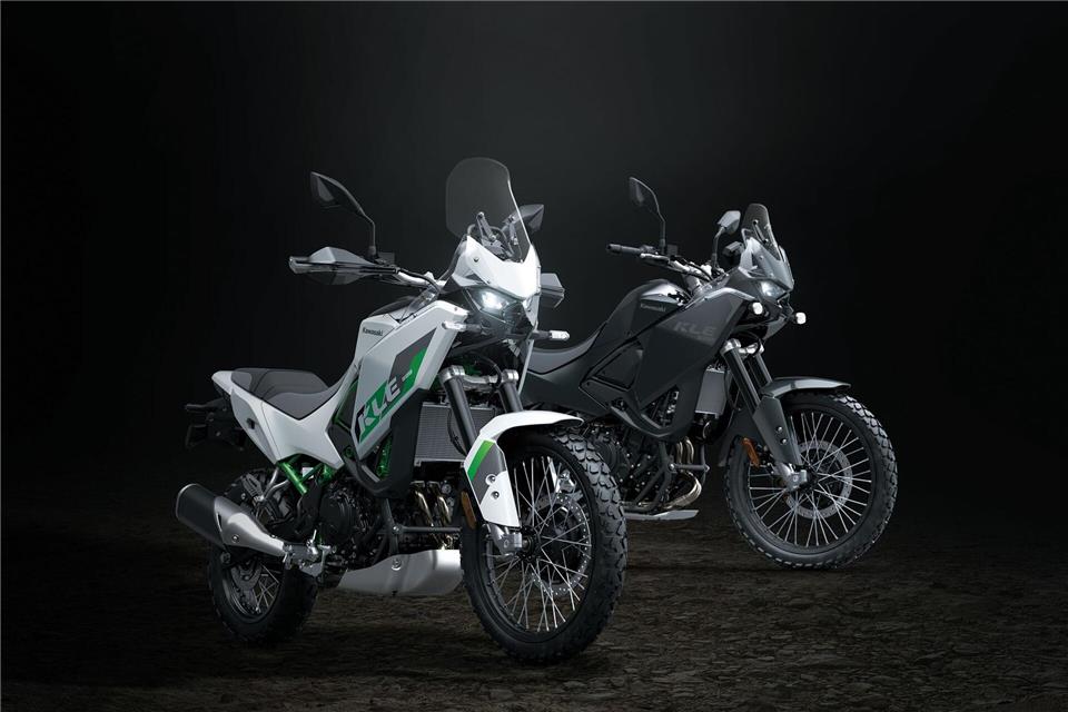 Enduro für Offroad und Straße gefällig: Modelle wie die Kawasaki KLE 500 wollen das bieten.Kawasaki/dpa-tmn