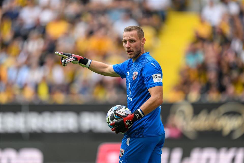 Energie-Torhüter Marius Funk zeigte bei seiner Rückkehr nach Ingolstadt eine gute Leistung. (Archivbild)Robert Michael/dpa