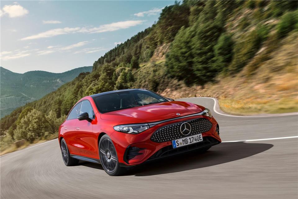 Energiesparen auch bei Mercedes: Wird das gesamte Auto effizienter, müssen die Akkus nicht immer größer werden.Mercedes-Benz AG/dpa-tmn