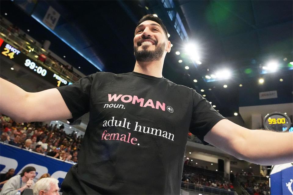 Enes Kanter Freedom wurde aus der Halle geleitet.Nam Y. Huh/AP/dpa