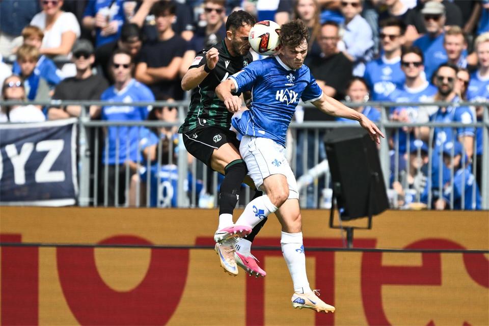 Enges Spiel zwischen Darmstadt 98 und Hannover 96.Florian Wiegand/dpa