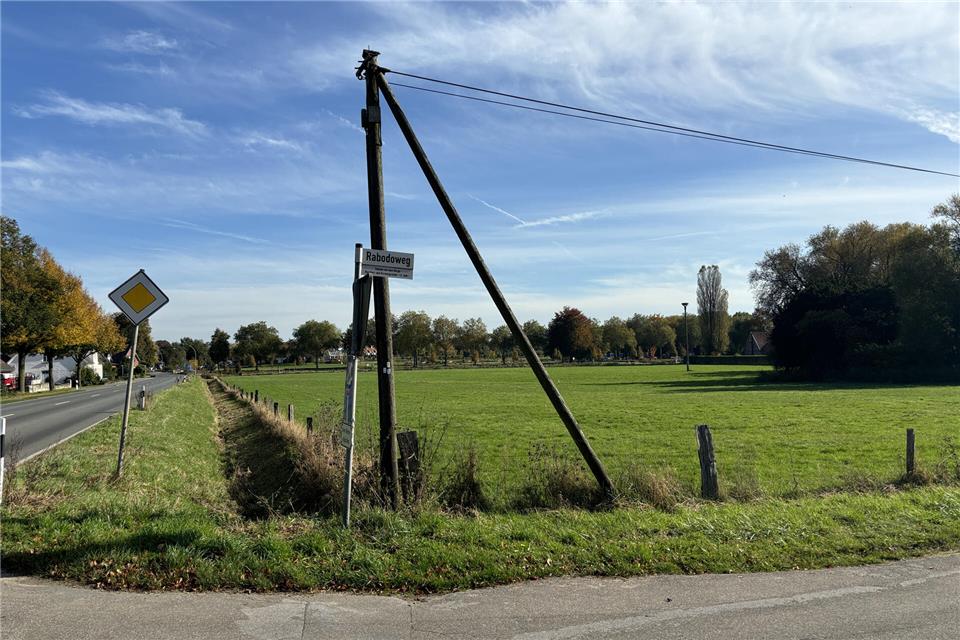 Entlang der Weseler Straße und des Rabodowegs könnte die Baumreihe angelegt werden, die die Kolpingsfamilie Raesfeld plant.